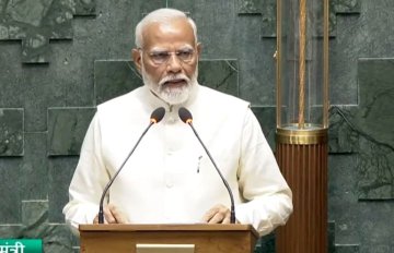 PM Modi Cuts Short Saudi Visit Amid Rising Tensions: Pakistan on High Alert, Global Powers Rally Behind India